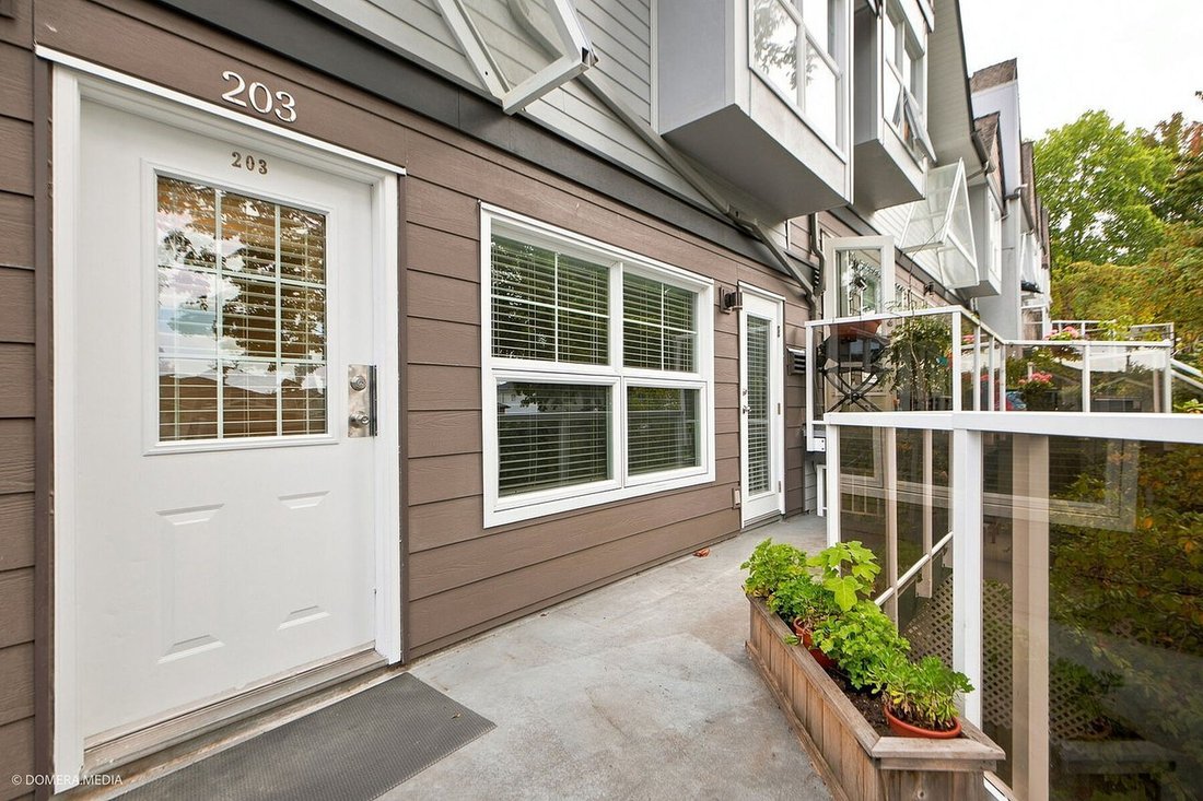 Townhouse in Burnaby, British Columbia, Canada 1 - 18936652