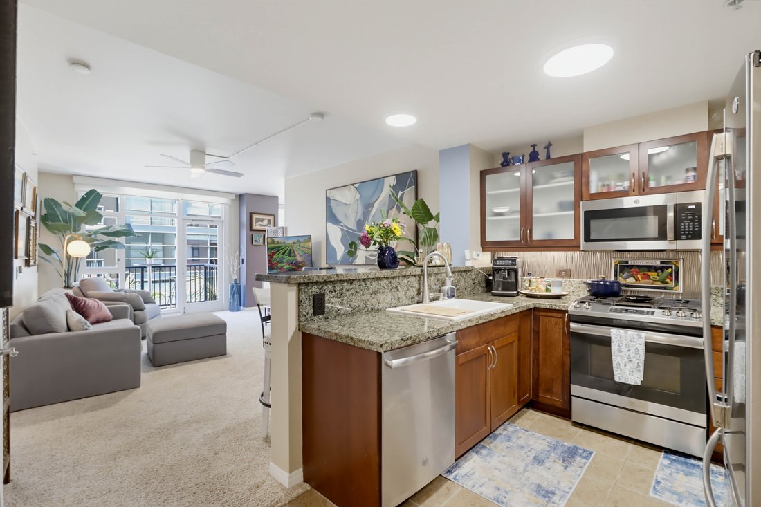 Condo in San Diego, California, United States 4 - 18936626
