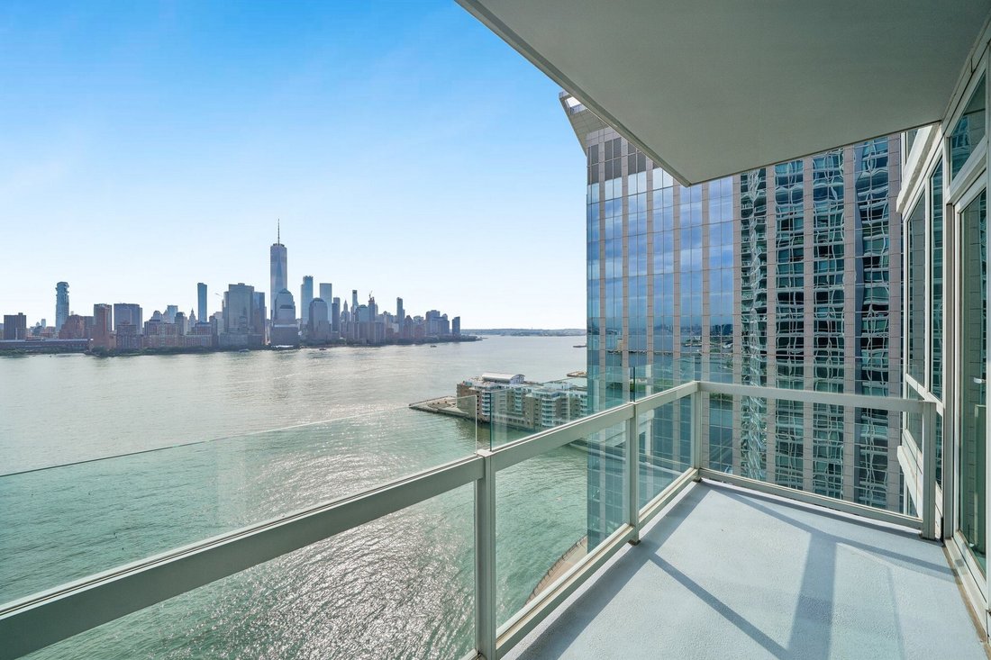 Jersey City, New Jersey, United States 4 - 18936643