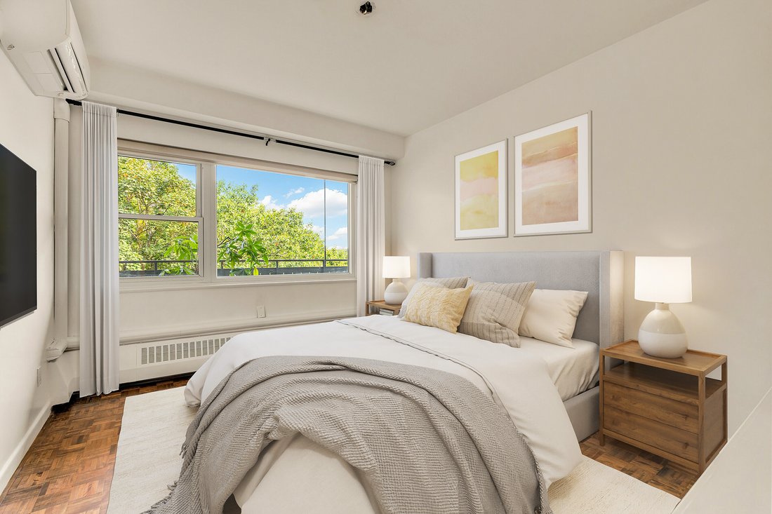 Condo in Toronto, Ontario, Canada 5 - 18936636