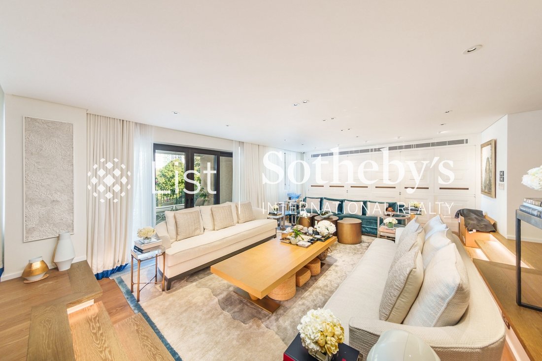 Apartment in Mid-Levels Central, Hong Kong 3 - 18936640