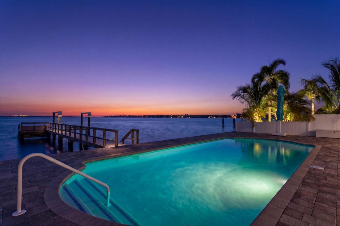 House in St. Petersburg, Florida, United States 4 - 18937282