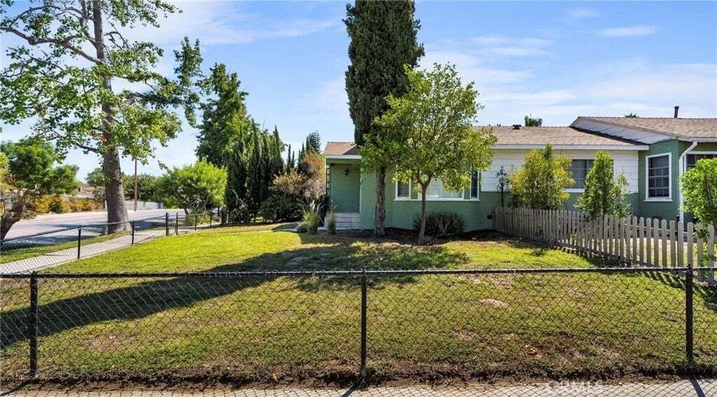 Los Angeles, California, United States 4 - 18937221