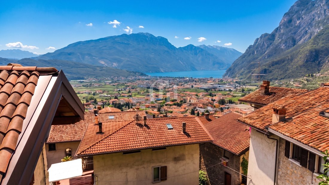 Haus in Tenno, Trentino-Südtirol, Italien 1 - 18798278