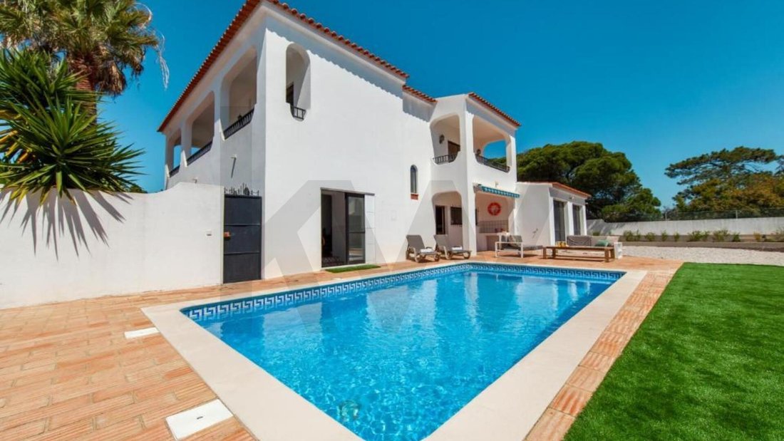 Townhouse in Olhos de Agua, Algarve, Portugal 2 - 18937638