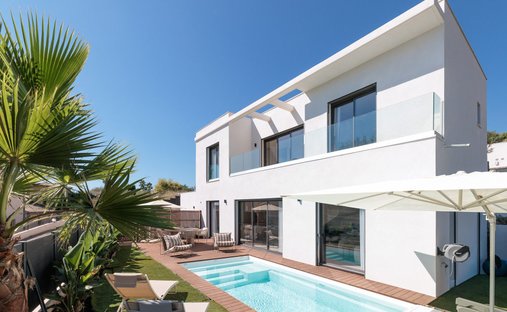 House in Vallée Verte-Issarts-Vignasses, Biot, France 1