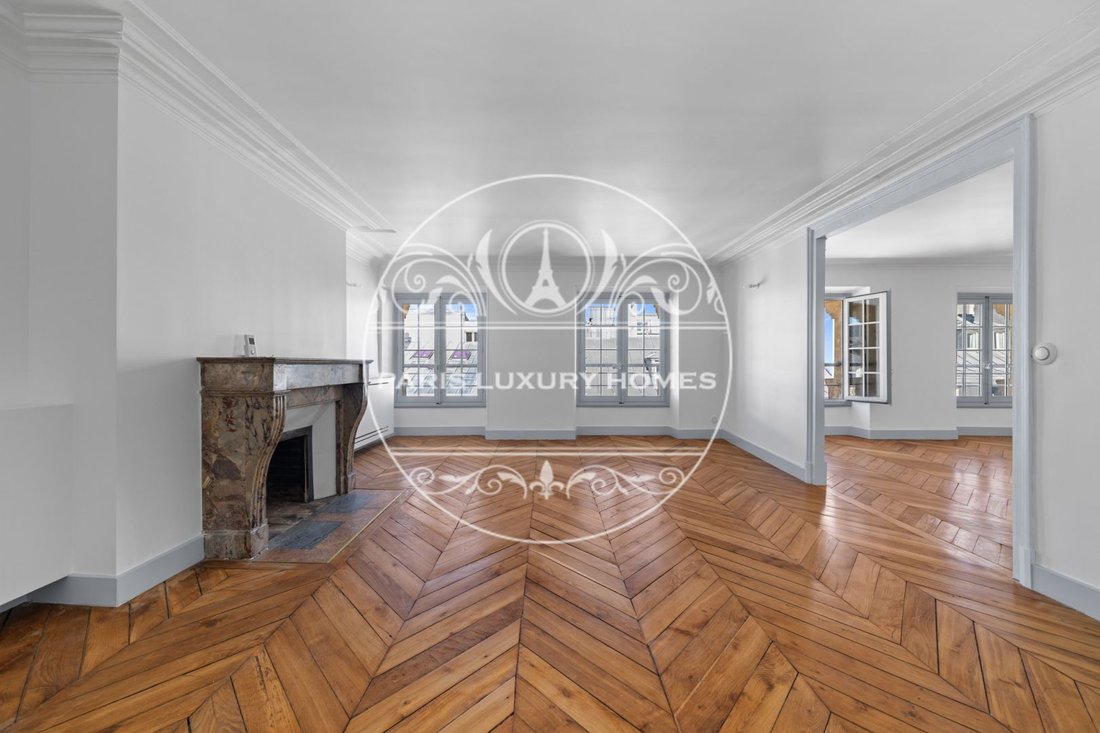 Apartment in Lorette-Martyrs, Paris 9e Arrondissement, Paris 2 - 18937455