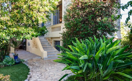 Townhouse in Chambrun, Nice, France 1