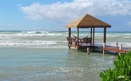 House in Oakridge, Bay Islands Department, Honduras 1