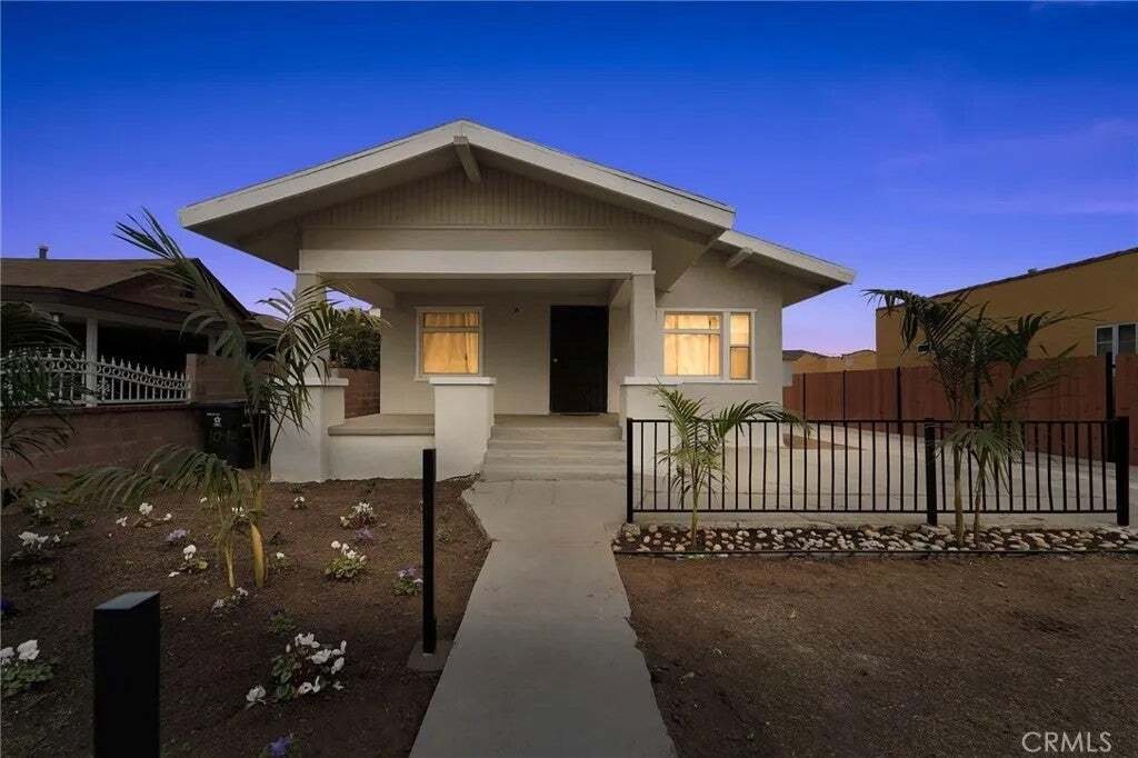 Los Angeles, California, United States 2 - 18937179