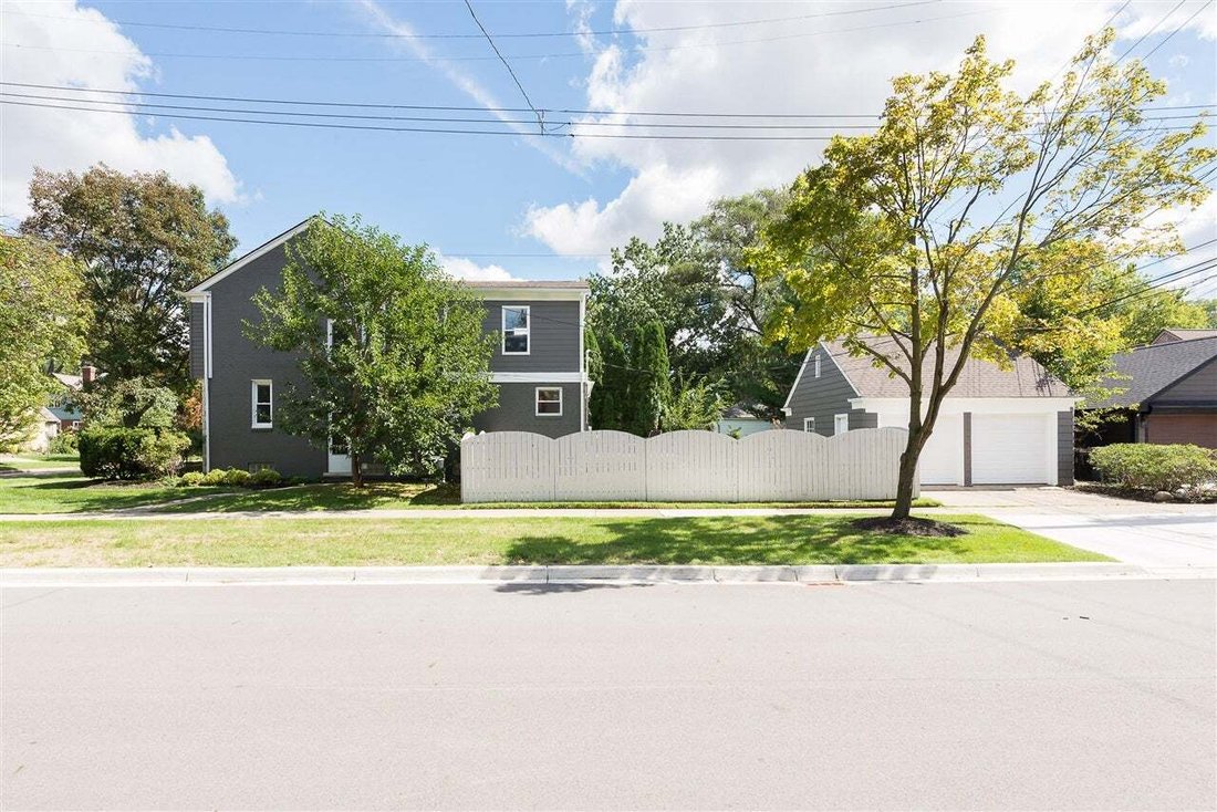 House in Huntington Woods, Michigan, United States 4 - 18937142