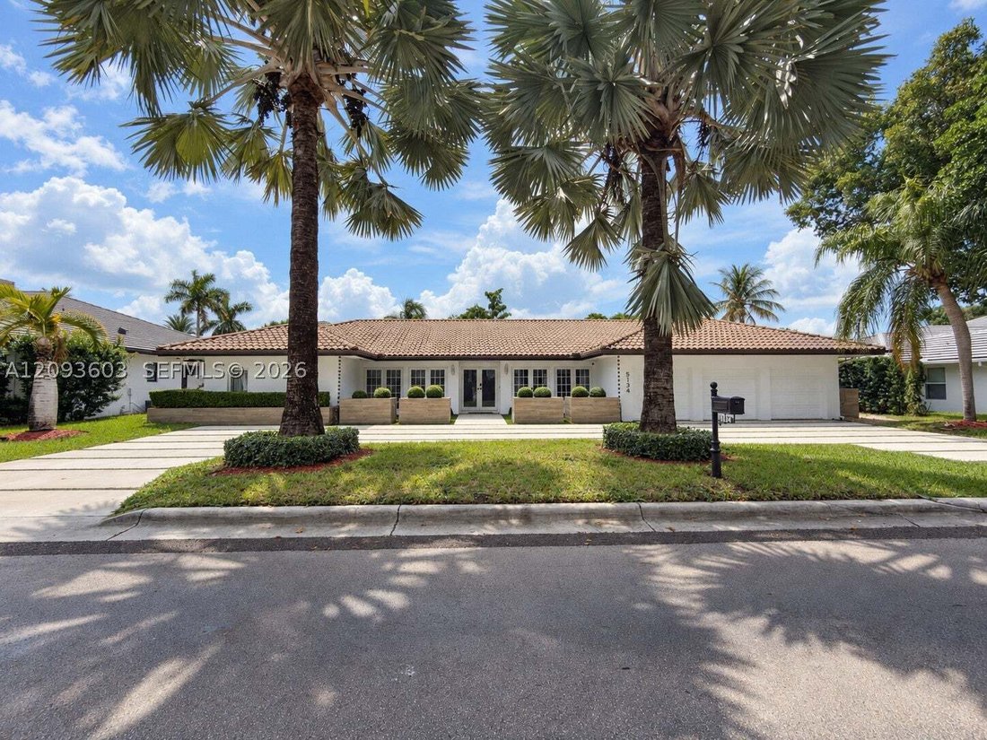 House in Doral, Florida, United States 1 - 18937032
