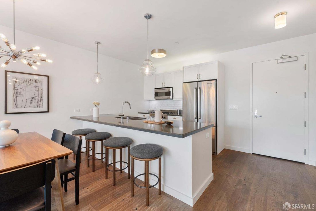 Condo in San Francisco, California, United States 5 - 18936684