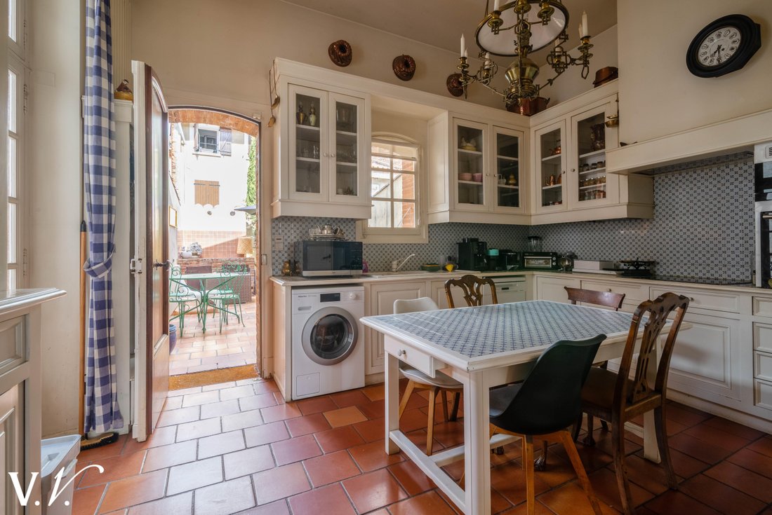 Townhouse in Centre Historique, Muret, France 5 - 18937597