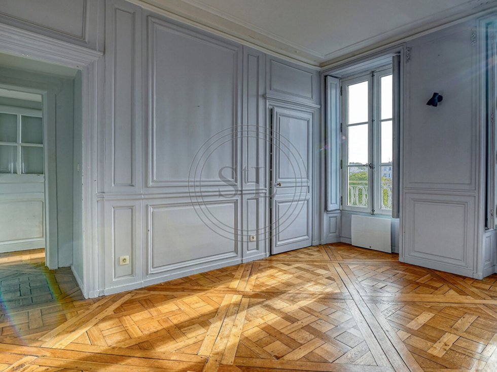 Apartment in Domaine National du Château, Versailles, France 3 - 18937671