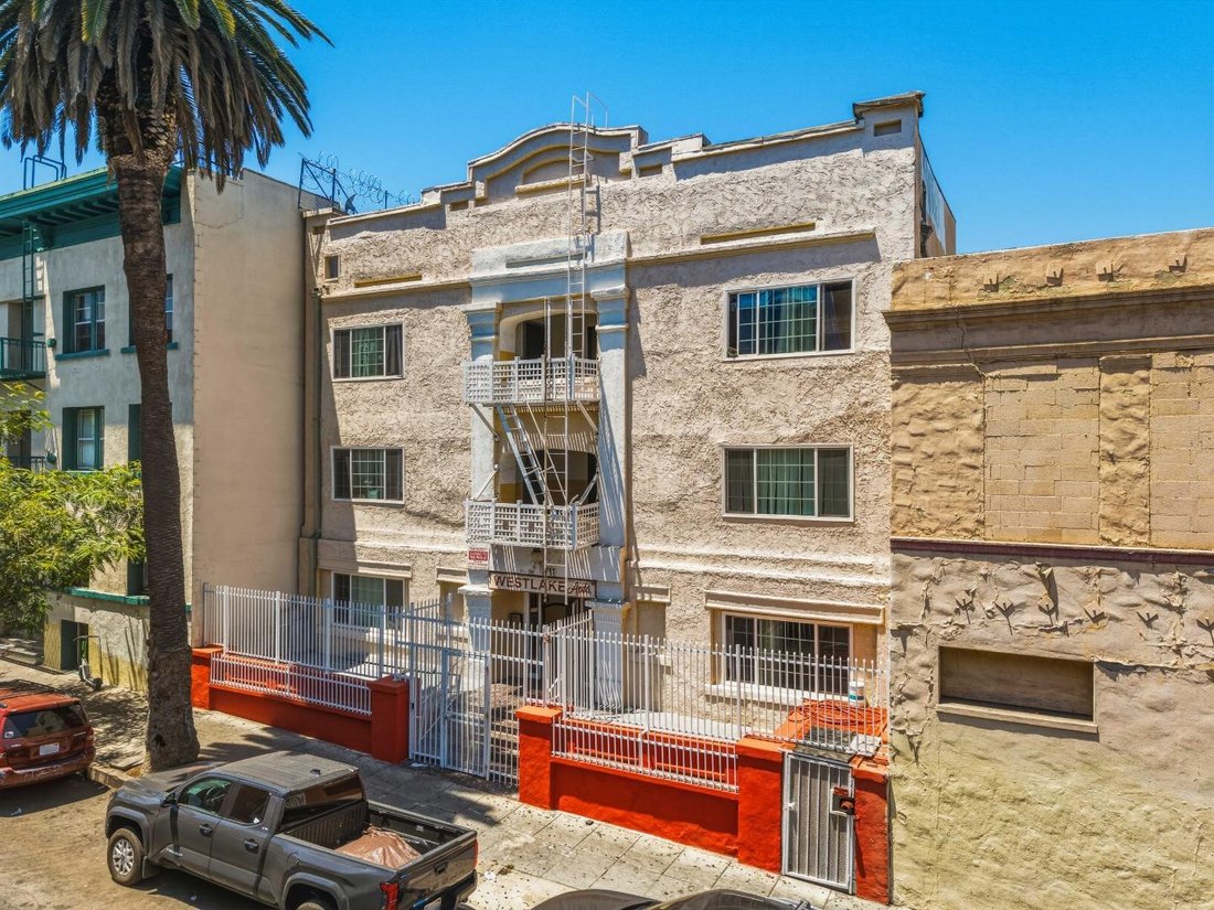 Los Angeles, California, United States 5 - 18936792