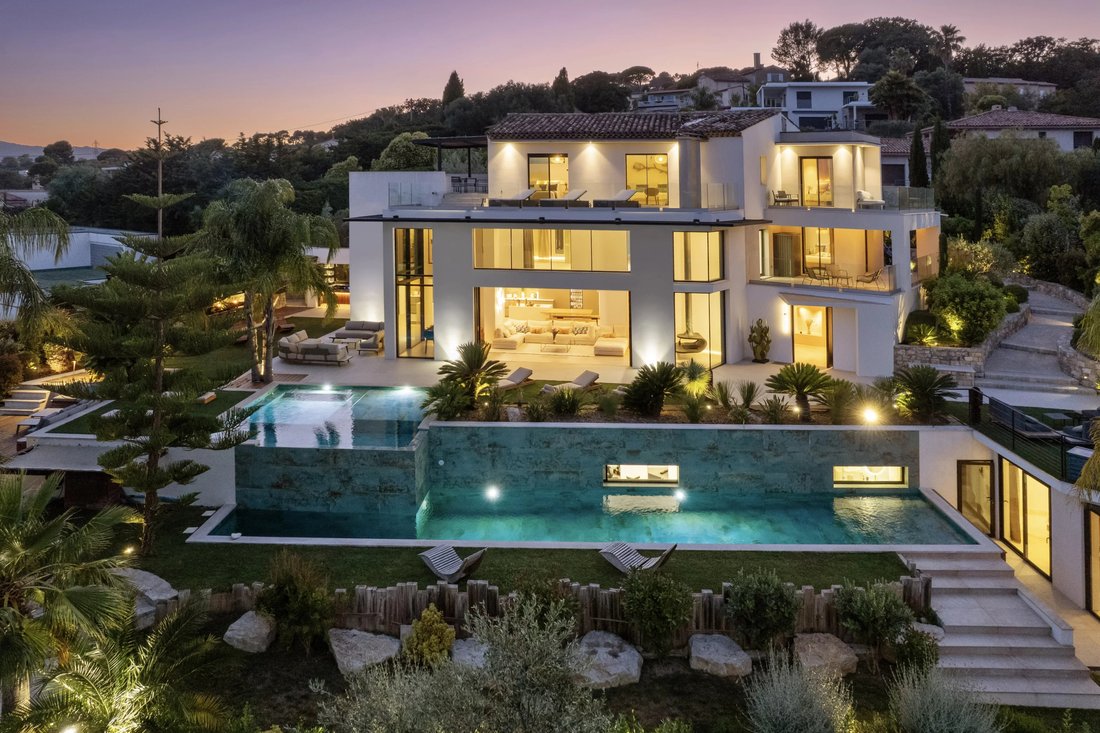 Villa in Mougins, Provence-Alpes-Côte d'Azur, France 1 - 18937036
