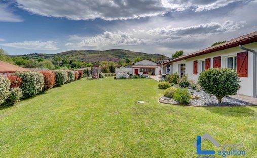 Villa in Mendi-Choko-Karrikatxar-Olhette, Urrugne, France 1