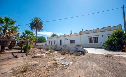 Farm Ranch in Alcantarilha, Algarve, Portugal 1