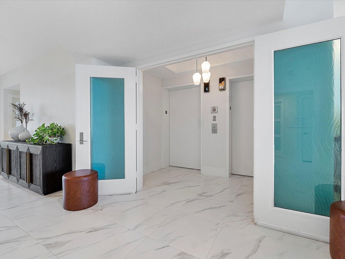 Condo in Fort Lauderdale, Florida, United States 3 - 18937004