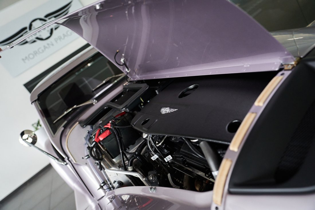 Cabriolet in Praha-Dolní Počernice, Czechia 3 - 18937653