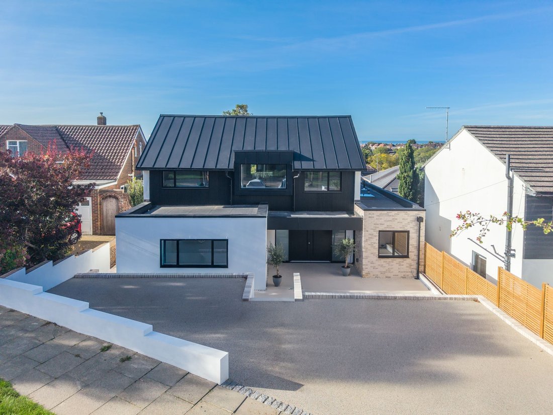 House in Hove, England 1 - 18937234