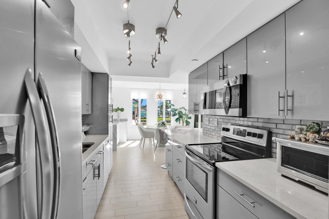 Condo in Boca Raton, Florida, United States 3 - 18936995