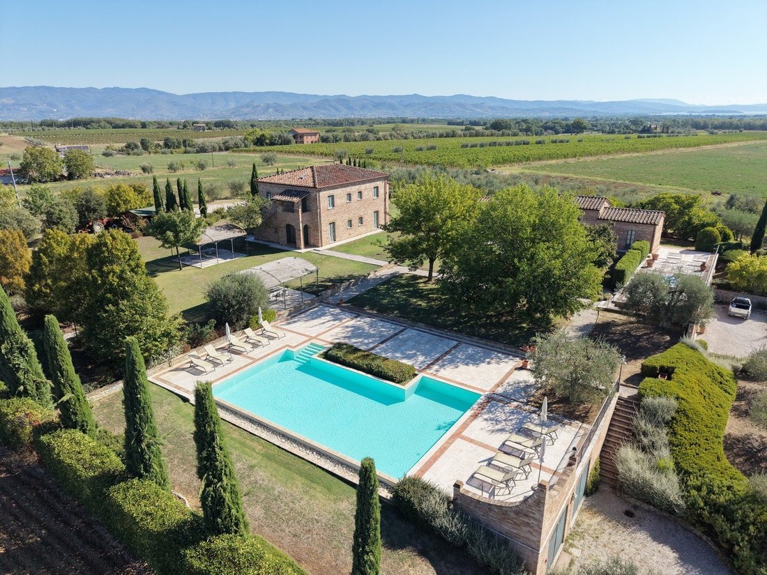 Villa in Centro, Cortona, Tuscany 1 - 18936699