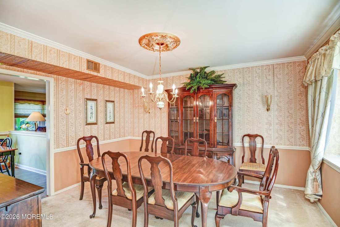 House in Freehold Township, New Jersey, United States 5 - 18936709