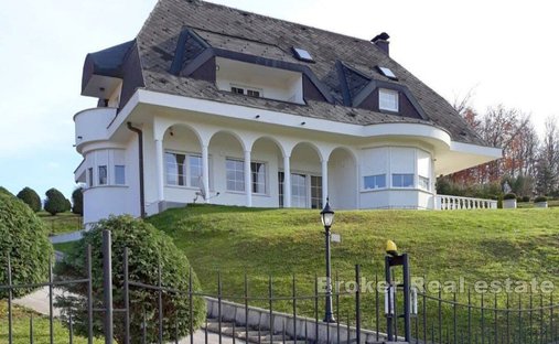 Villa in Gradska cetvrt Zapresic Centar, Zapresic, Zagreb County 1