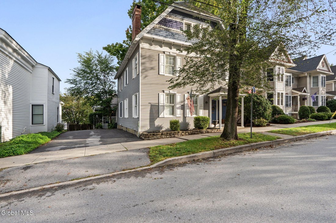 House in Saratoga Springs, New York, United States 3 - 18936721