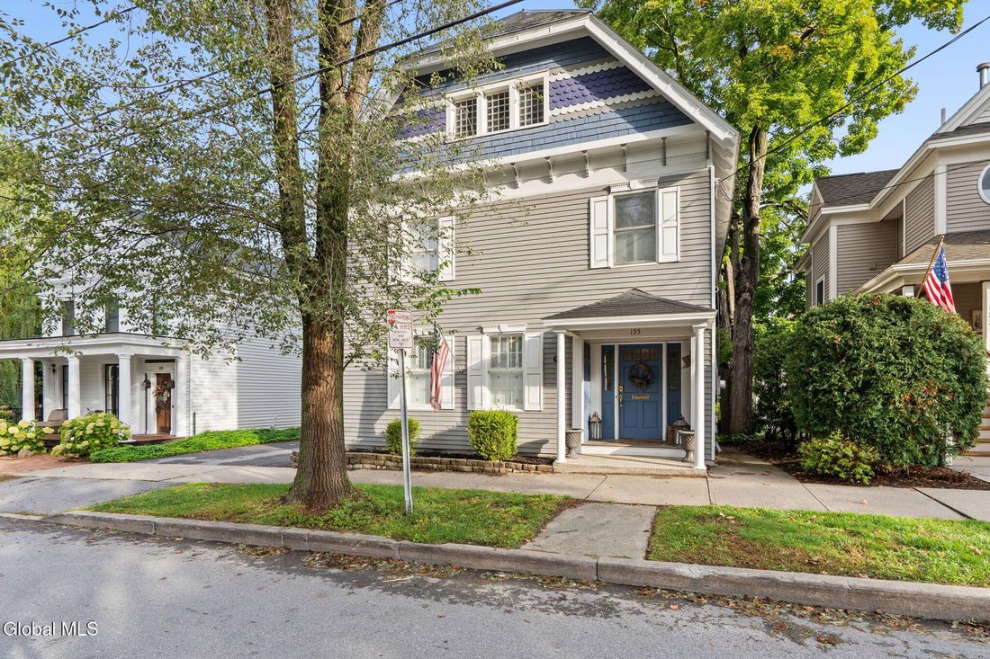 House in Saratoga Springs, New York, United States 1 - 18936721