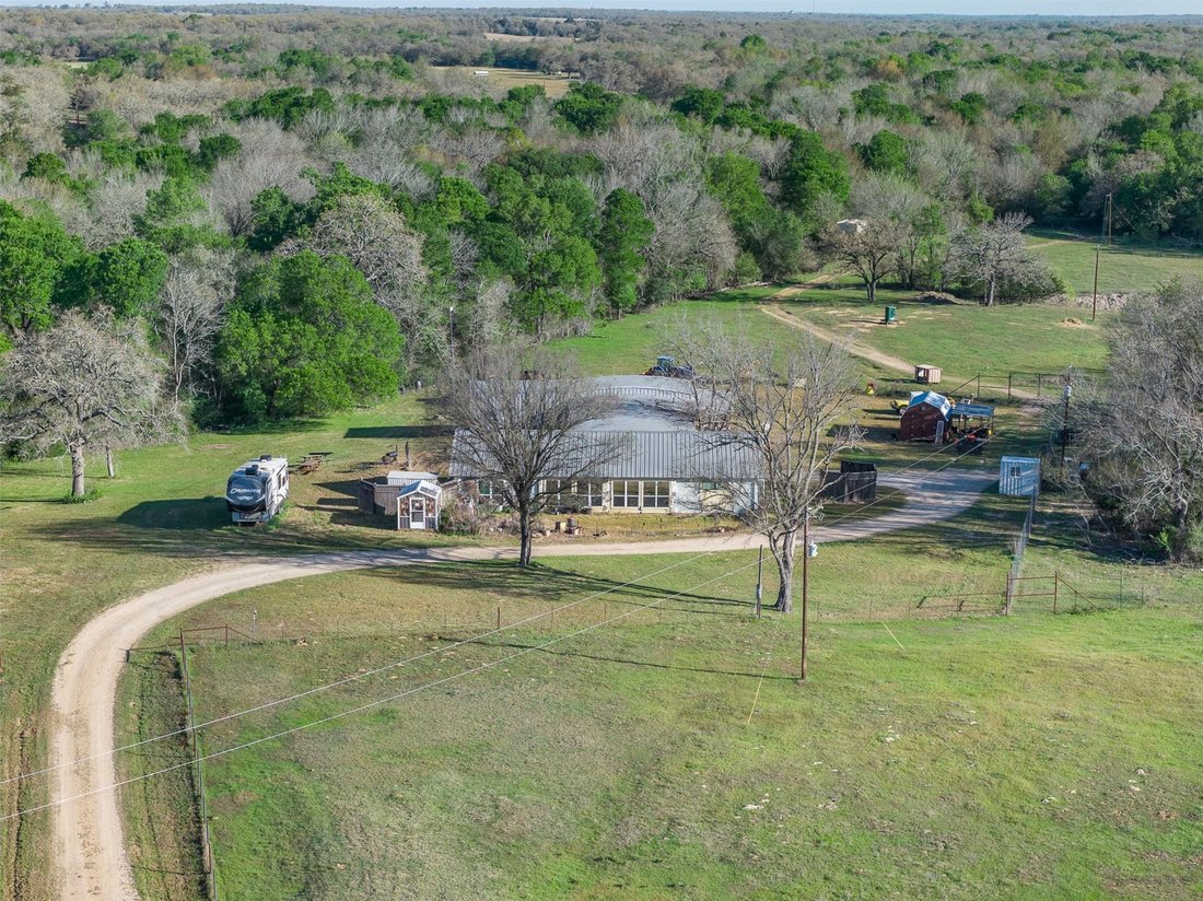 House in Davilla, Texas, United States 1 - 18936933