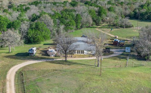 House in Davilla, Texas, United States 1