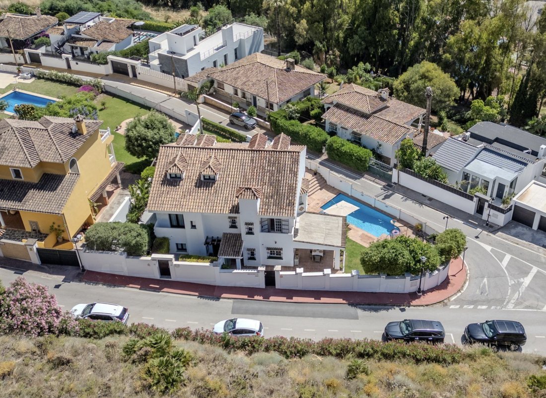 Villa in Marbella, Andalusia, Spain 3 - 18937350