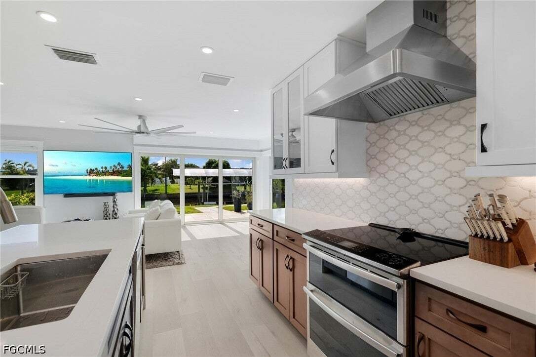 House in Cape Coral, Florida, United States 3 - 18936728
