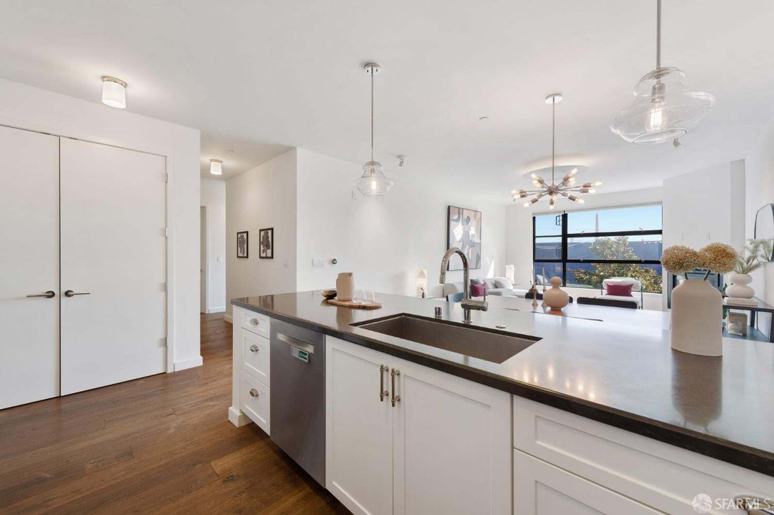 Condo in San Francisco, California, United States 3 - 18936684