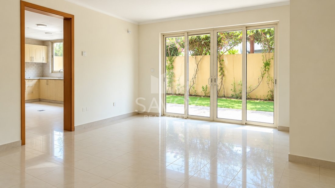 Villa in Khalifa City, Abu Dhabi, United Arab Emirates 5 - 18937157