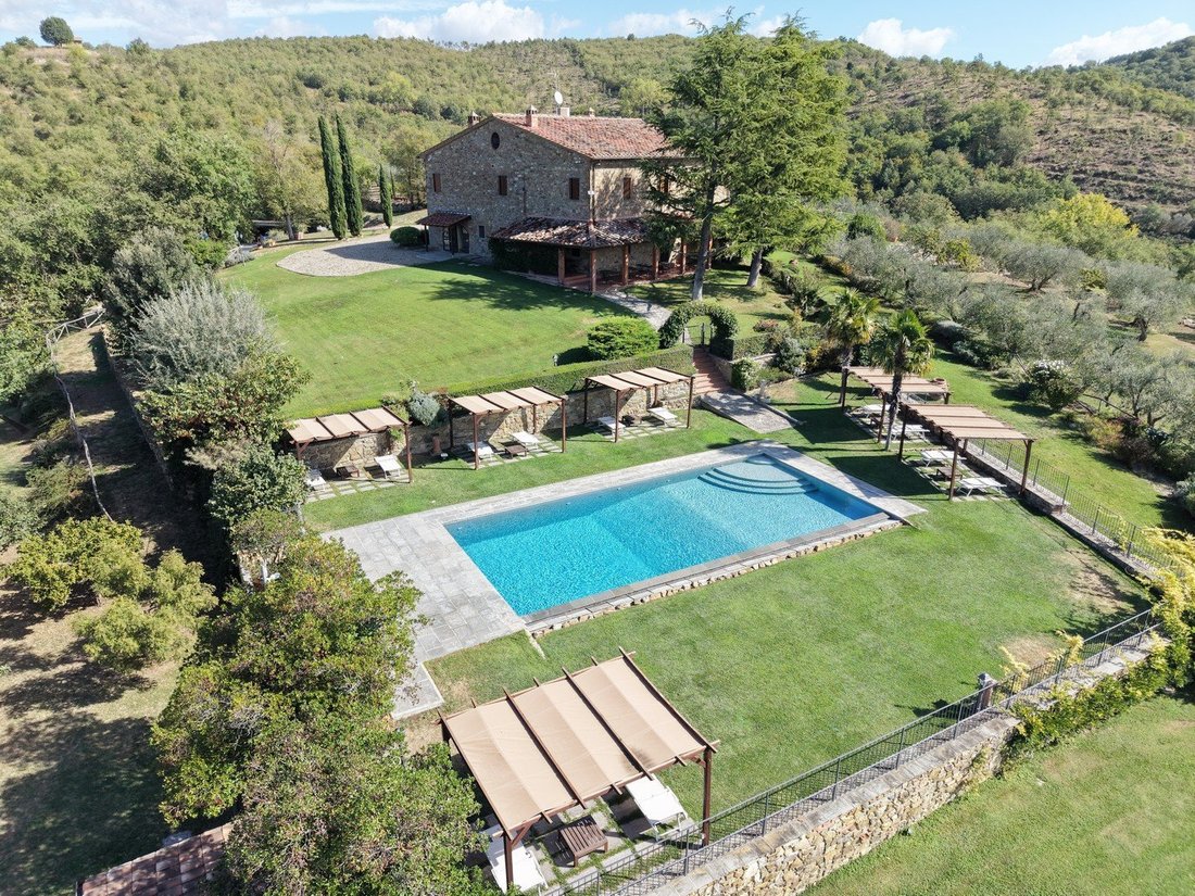 Villa in Civitella In Val di Chiana, Tuscany, Italy 2 - 18936666