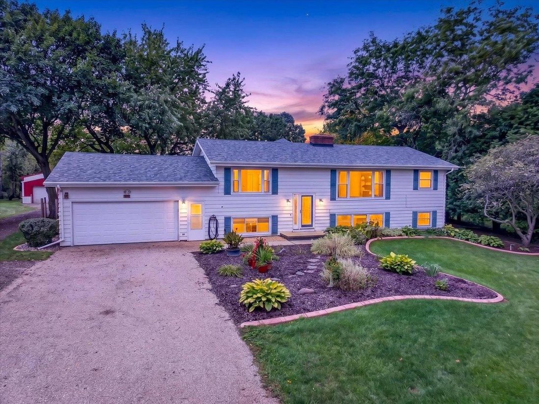 House in Oregon, Wisconsin, United States 2 - 18936735