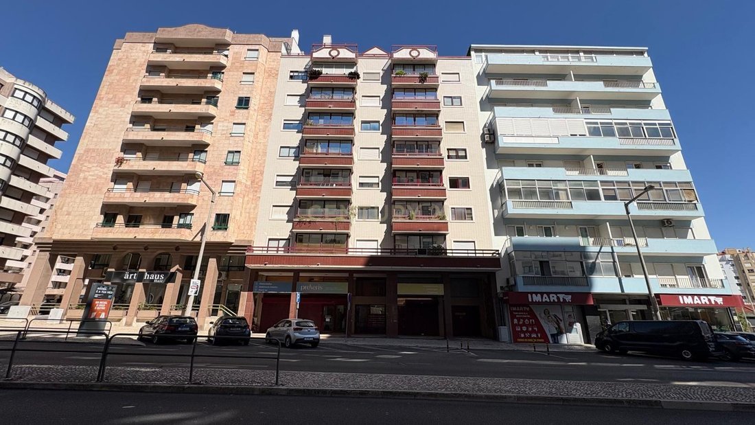 Apartment in Sao Domingos de Benfica, Lisbon, Portugal 1 - 18937569