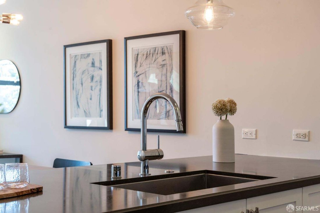Condo in San Francisco, California, United States 4 - 18936684