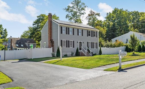 House in Milford, Massachusetts, United States 1