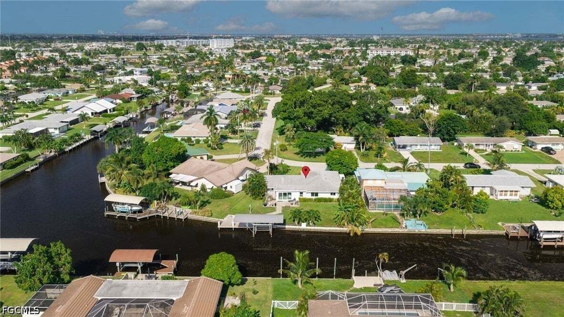 House in Cape Coral, Florida, United States 1 - 18936728