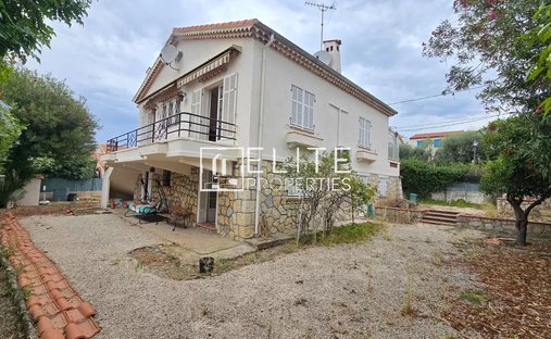 House in Juan les Pins-Gallice, Antibes, France 1