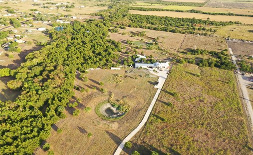 Farm Ranch in Avalon, Texas, United States 1