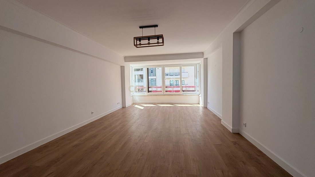 Apartment in Sao Domingos de Benfica, Lisbon, Portugal 2 - 18937569