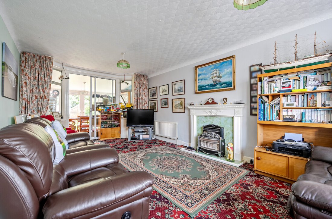 House in Wick, Bournemouth, England 2 - 18936981