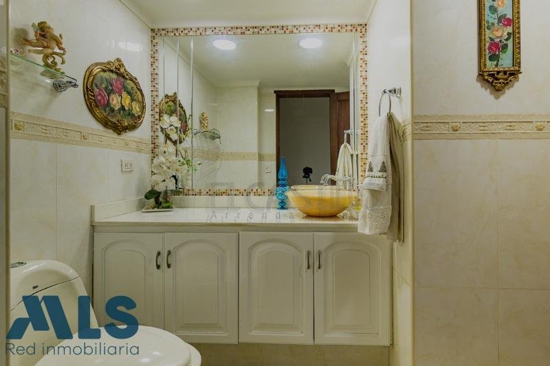 Apartment in Medellín, Antioquia, Colombia 5 - 18937459