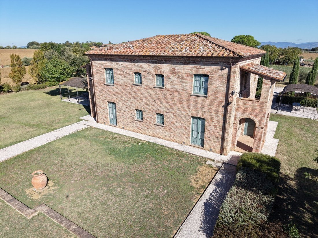 Villa in Centro, Cortona, Tuscany 4 - 18936699